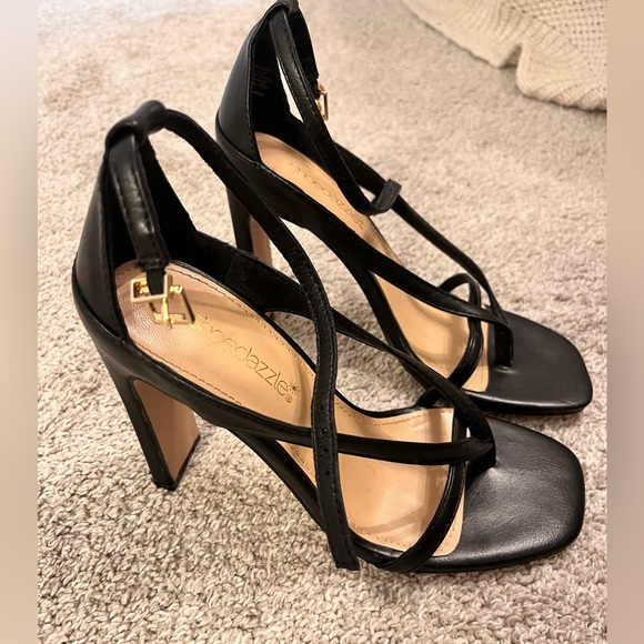 Shoe Dazzle. Great condition, like new. Worn once, for a couple of hours. - Picture 2 of 5